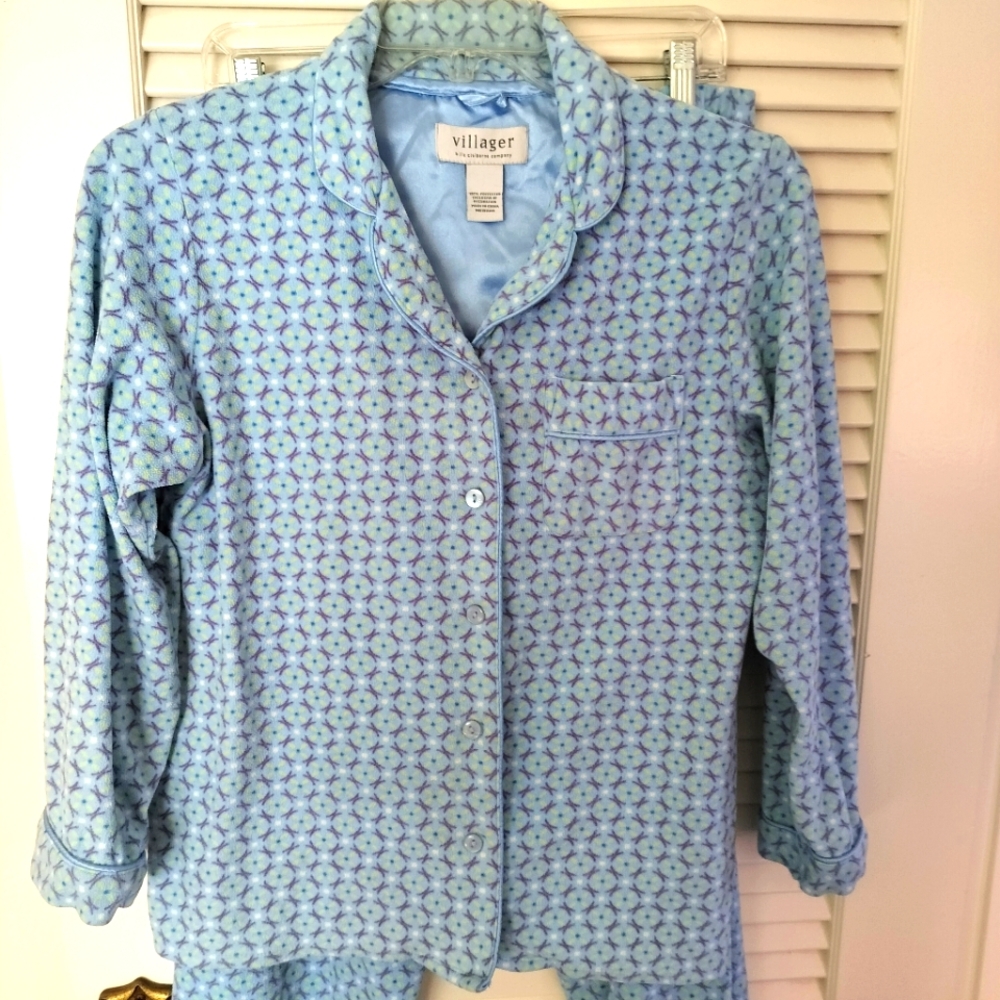 VILLAGER LIZ CLAIBORNE WOMANS 2 PC PAJAMA SET Long SLEEVES SIZE M